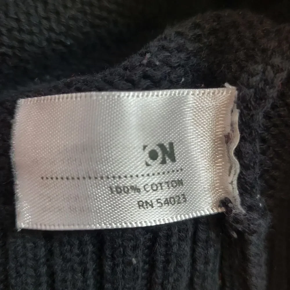 Old Navy Black sweater XS